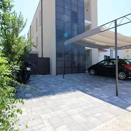 Ferienhaus Modern Holiday Carla With Garden