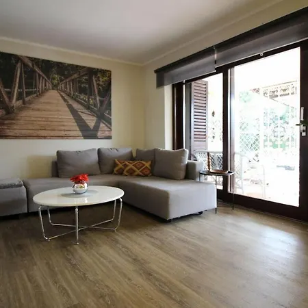 Modern Holiday Carla With Garden *